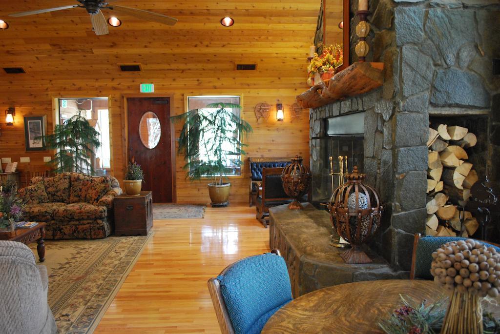 Double Eagle Resort And Spa June Lake Exterior photo