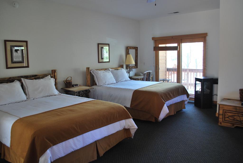 Double Eagle Resort And Spa June Lake Room photo