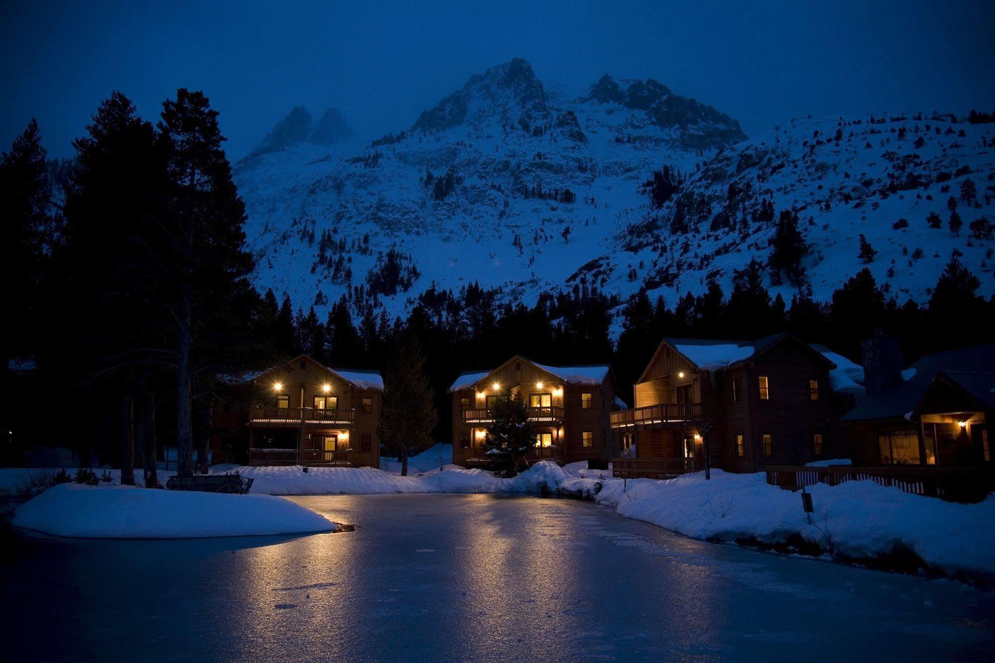 Double Eagle Resort And Spa June Lake Exterior photo