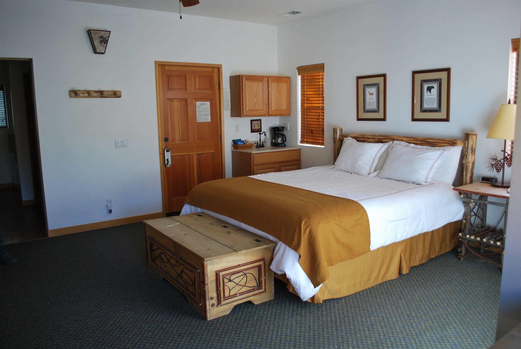 Double Eagle Resort And Spa June Lake Exterior photo